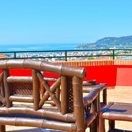شقة Ischia Con Vista Mare مينتورنو
